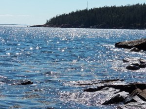 sparkling_ocean_waves_207677